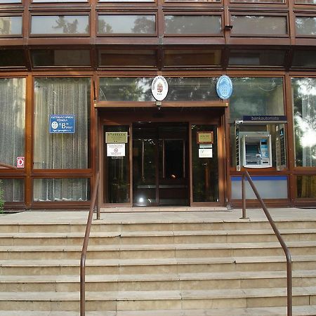 Eszterhazy Karoly Egyetem Hotel Eger Exterior photo