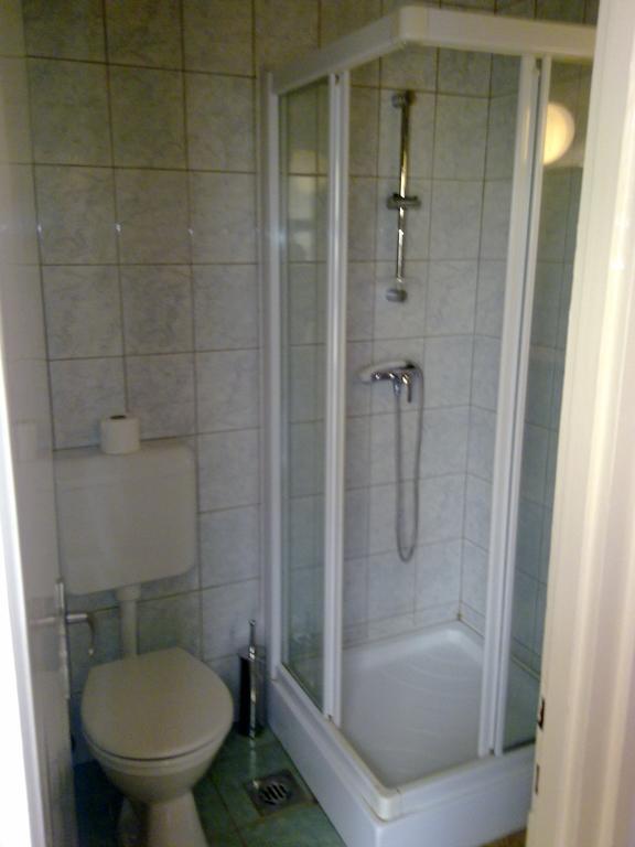 Eszterhazy Karoly Egyetem Hotel Eger Room photo